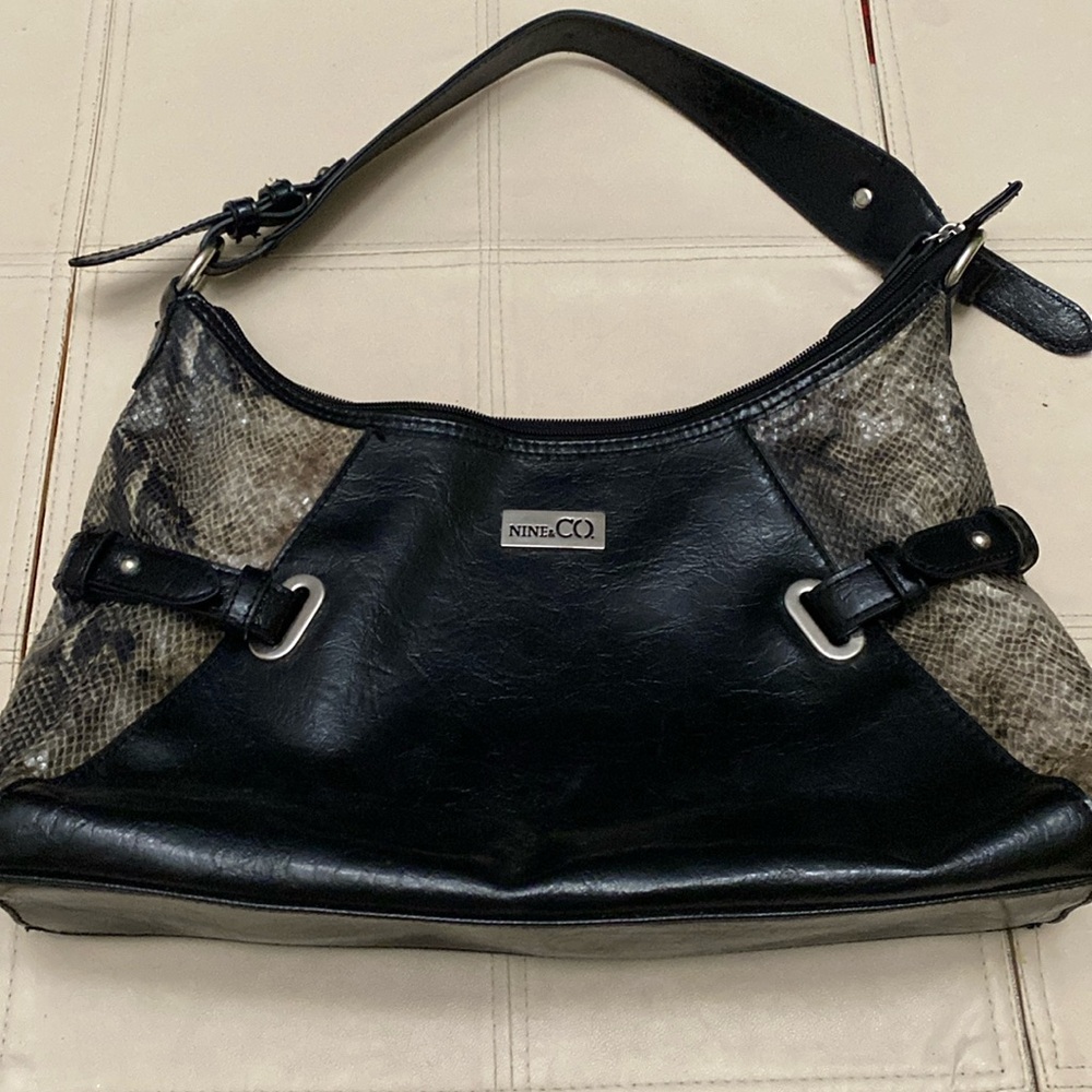 Nine&Co black and snake skin medium size bag